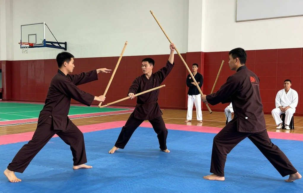 Trần Thị Cẩm Tú và tấm bạc karate: Khi chiếc huy chương thế giới không nói lên điều ai cũng nghĩ