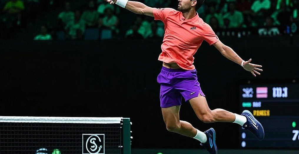 Kết quả rỗng: mười hai trang phân tích tennis không có một hạt dữ liệu, và dòng tiền đứng sau đó