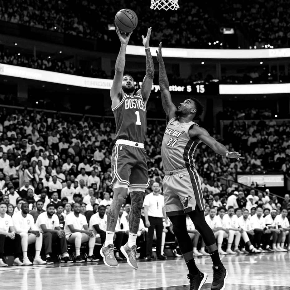 Fenerbahçe thắng 78-68 trận mở màn EuroLeague: Horton-Tucker đóng hiệp bốn, nhưng dữ liệu vẫn còn thiếu
