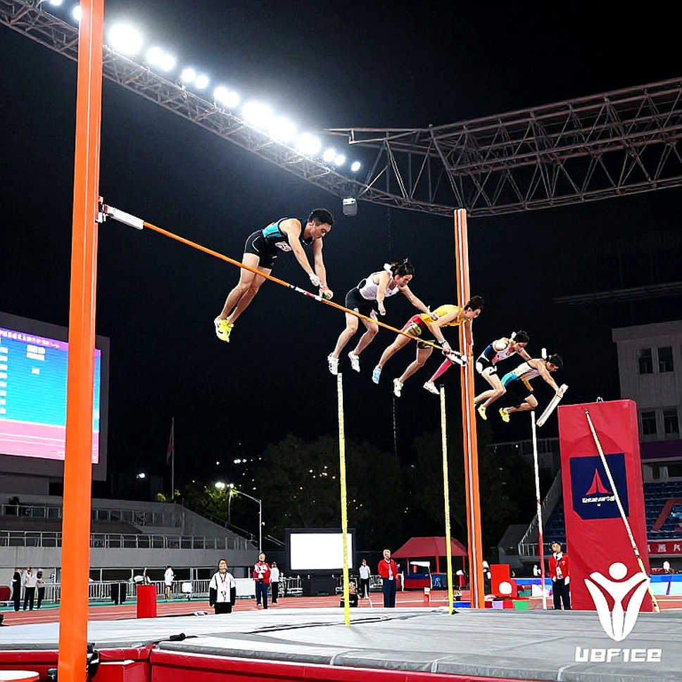 Giày quá dày, HCV marathon đi bộ nữ của Kazakhstan bị tước tại Asiad 20: tiền lệ chưa từng có ở đấu trường châu Á