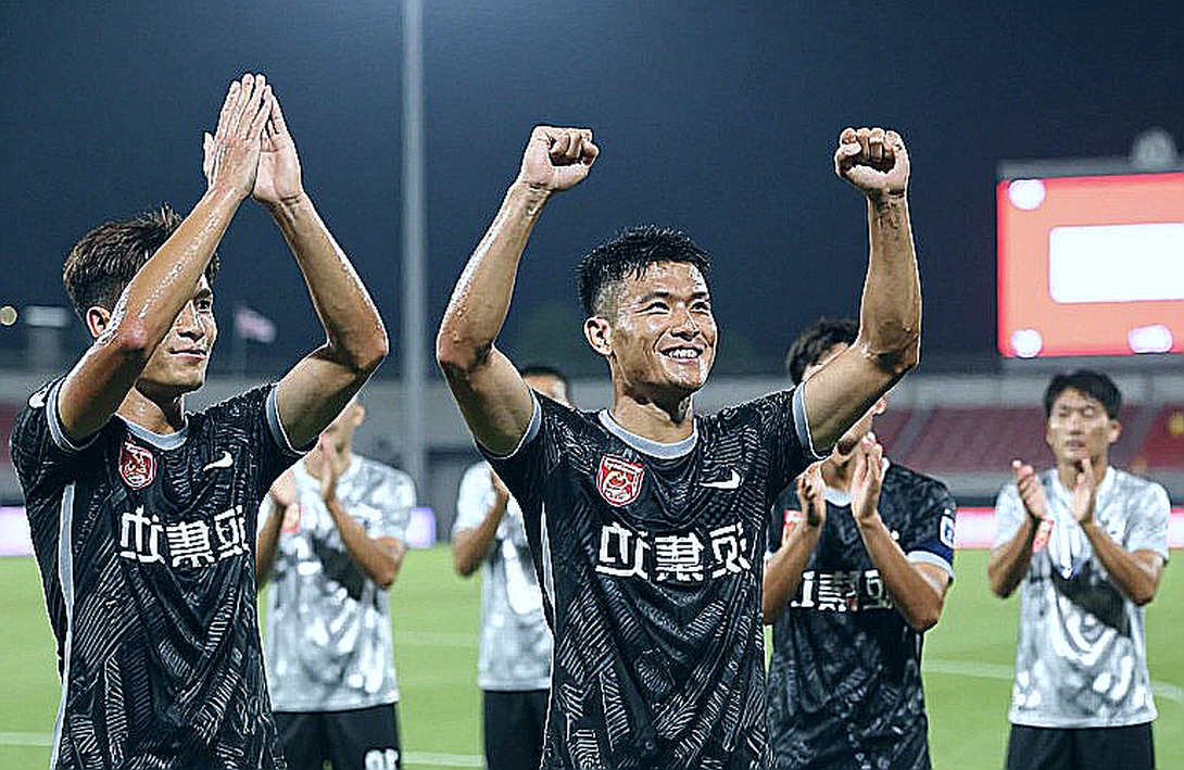 Kỳ chuyển nhượng V.League: Bóng đá Việt Nam và bài toán giữ người Kỳ chuyển nhượng V.League: Bóng đá Việt Nam và bài toán giữ người