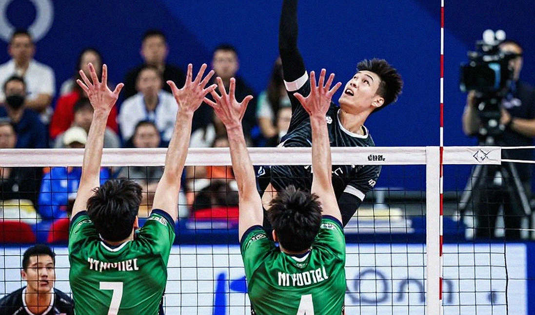 How Volleyball Scoring Works: Decoding the Rally Point System, Sets, and the Fifth Set to 15 How Volleyball Scoring Works: Decoding the Rally Point System, Sets, and the Fifth Set to 15