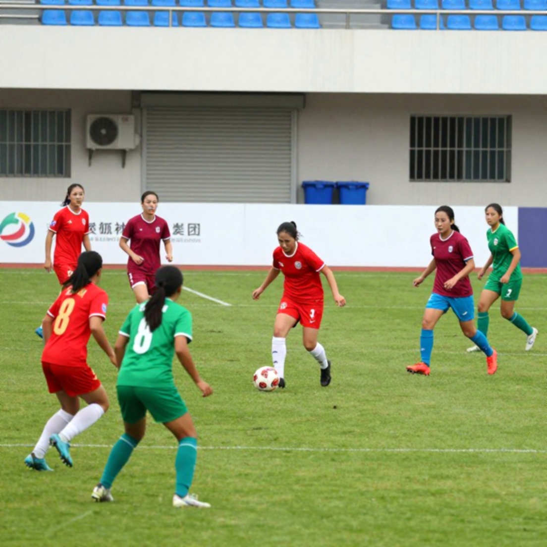 Năm 2026: Ở bóng đá Việt Nam, cầu thủ đổi đội bằng công văn, không bằng tiền