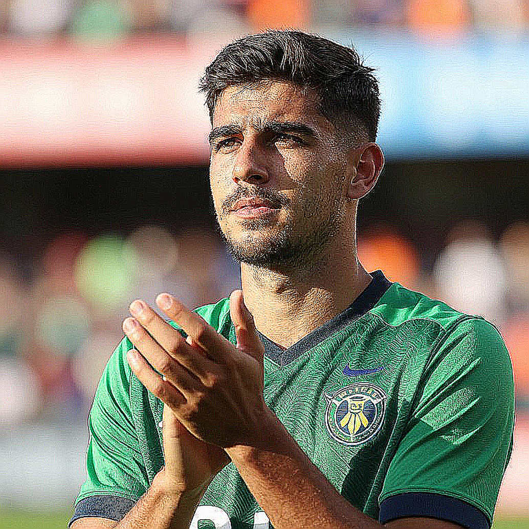 Richard Rios và lời thề 'hy sinh' tại Al-Ittihad: Bài toán chiến thuật ẩn sau bản hợp đồng mượn đầy cảm xúc Richard Rios và lời thề 'hy sinh' tại Al-Ittihad: Bài toán chiến thuật ẩn sau bản hợp đồng mượn đầy cảm xúc
